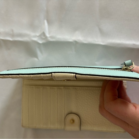 EUC Kate Spade New York blue bi-fold wallet - Picture 9 of 12